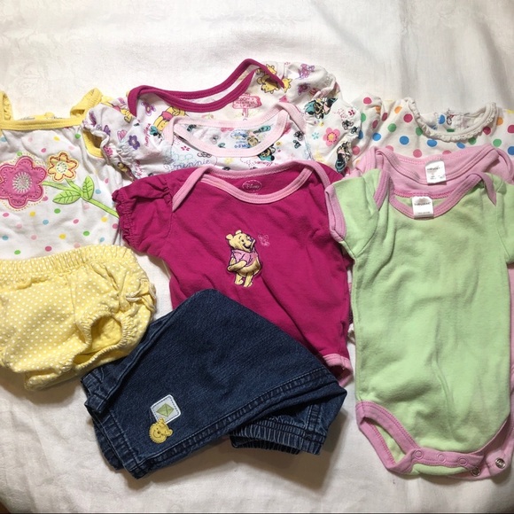 Girl’s 0-3M Mixed Onesie Bundle - Picture 1 of 13